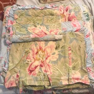 The Company Store • full size floral quilt set